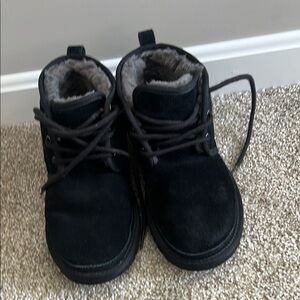 Men’s neumel lace boots size 7 in very good condition shape